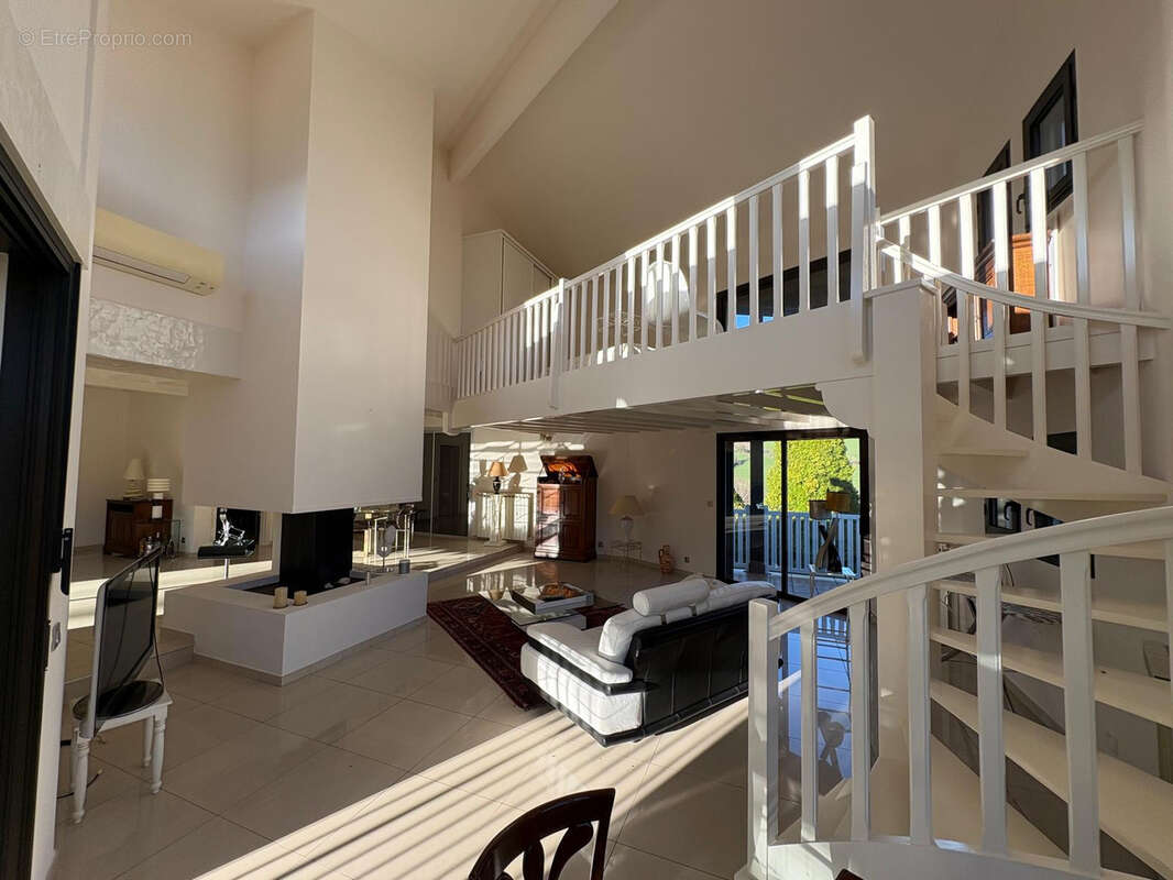 Maison à SAINT-AMANS-SOULT