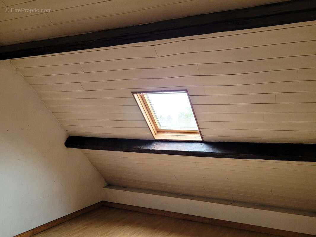 Maison à AVESNES-SUR-HELPE