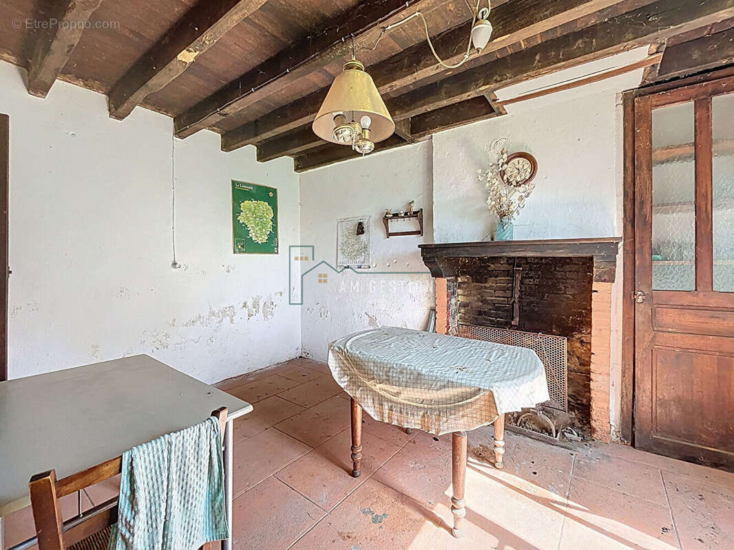 Maison à DOMPIERRE-LES-EGLISES