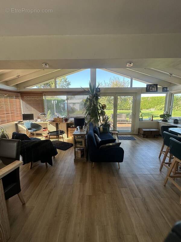 Maison à COMBLES-EN-BARROIS