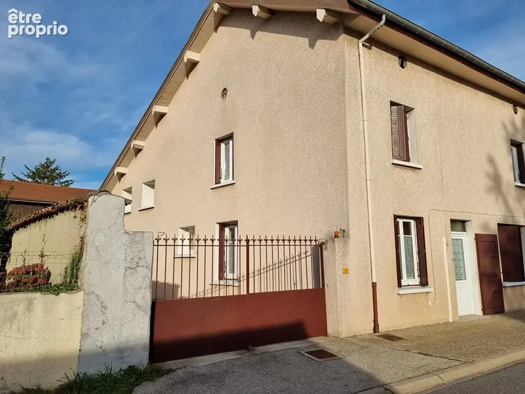 Maison Lapeyrouse Mornay 4 pièce(s) 144 m2 - photo 2
