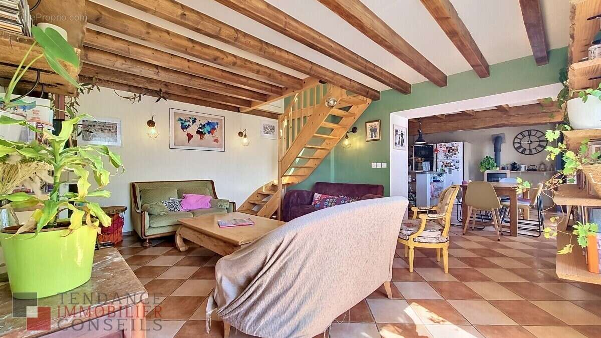 Maison à JULIENAS