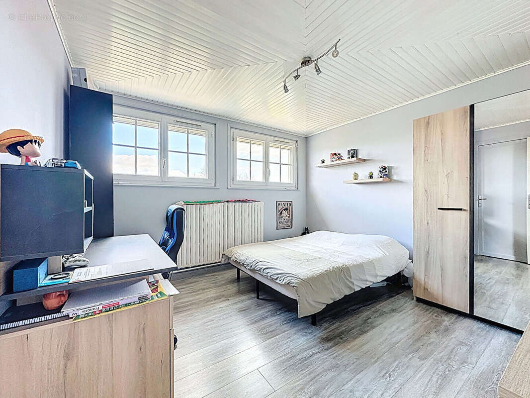 Maison à FONTENAY-SUR-EURE