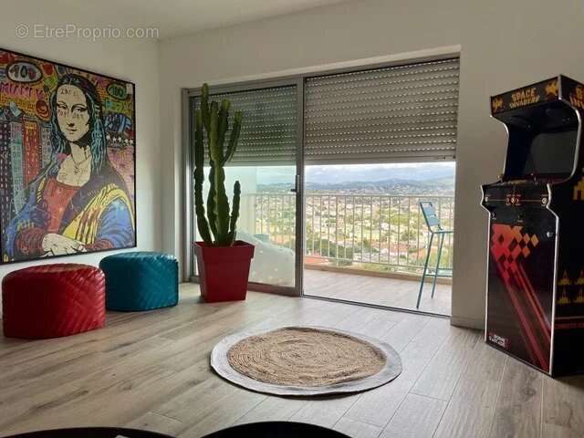 Appartement à SIX-FOURS-LES-PLAGES