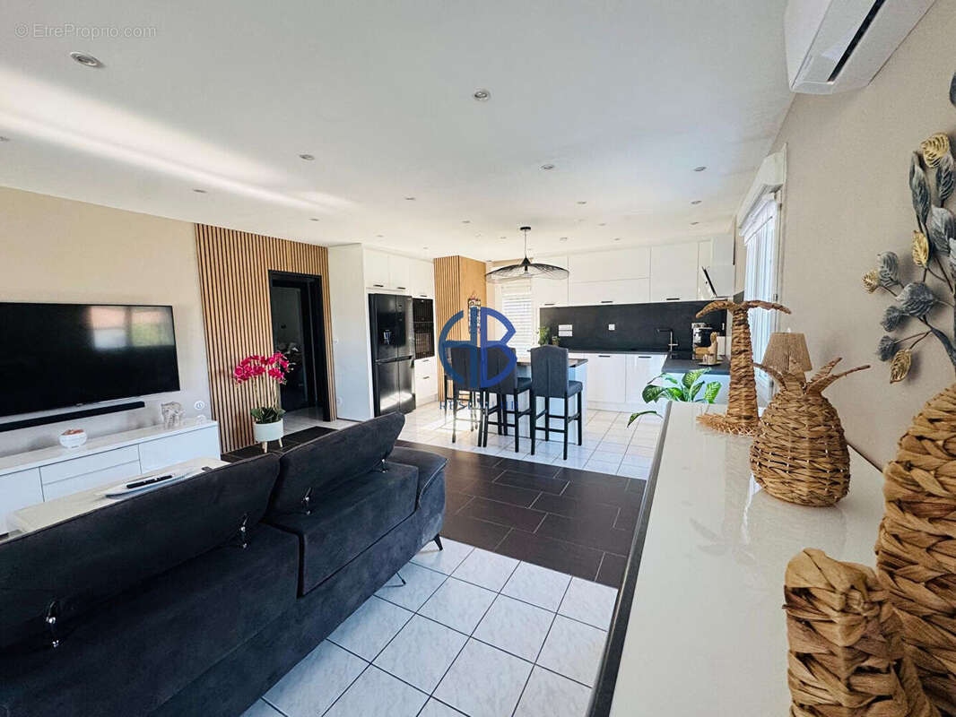 Maison à SAINT-CHEF