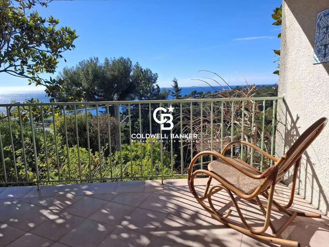 Villa vue mer, domaine privé - 83320 Carqueiranne - photo 5