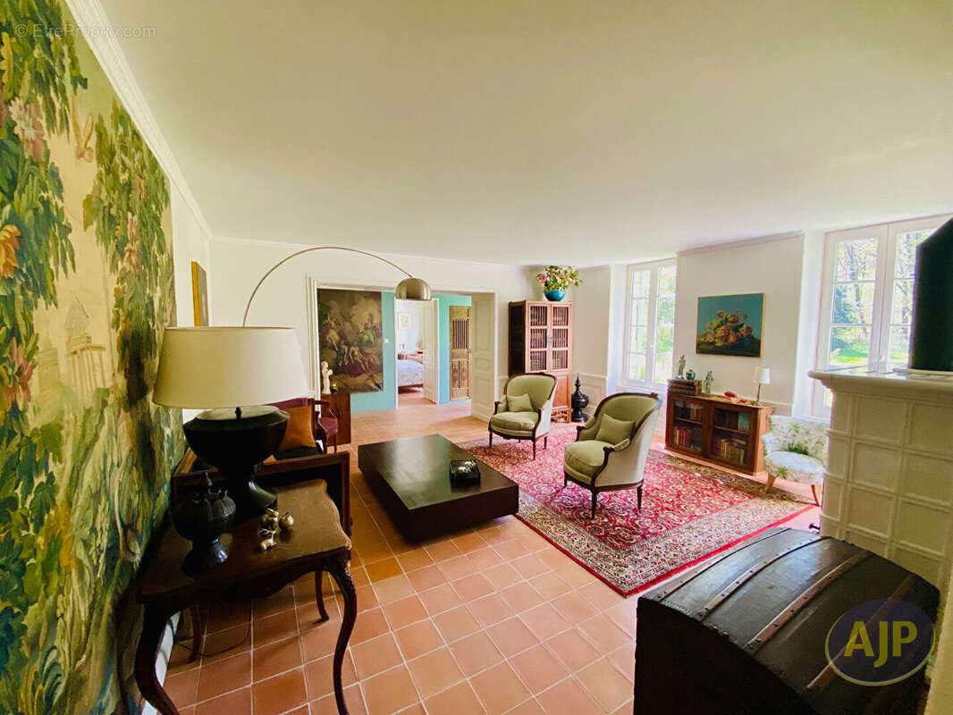 Maison à LESPARRE-MEDOC