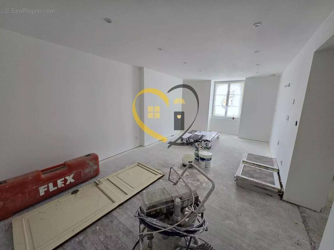 Appartement à LES AIX-D&#039;ANGILLON