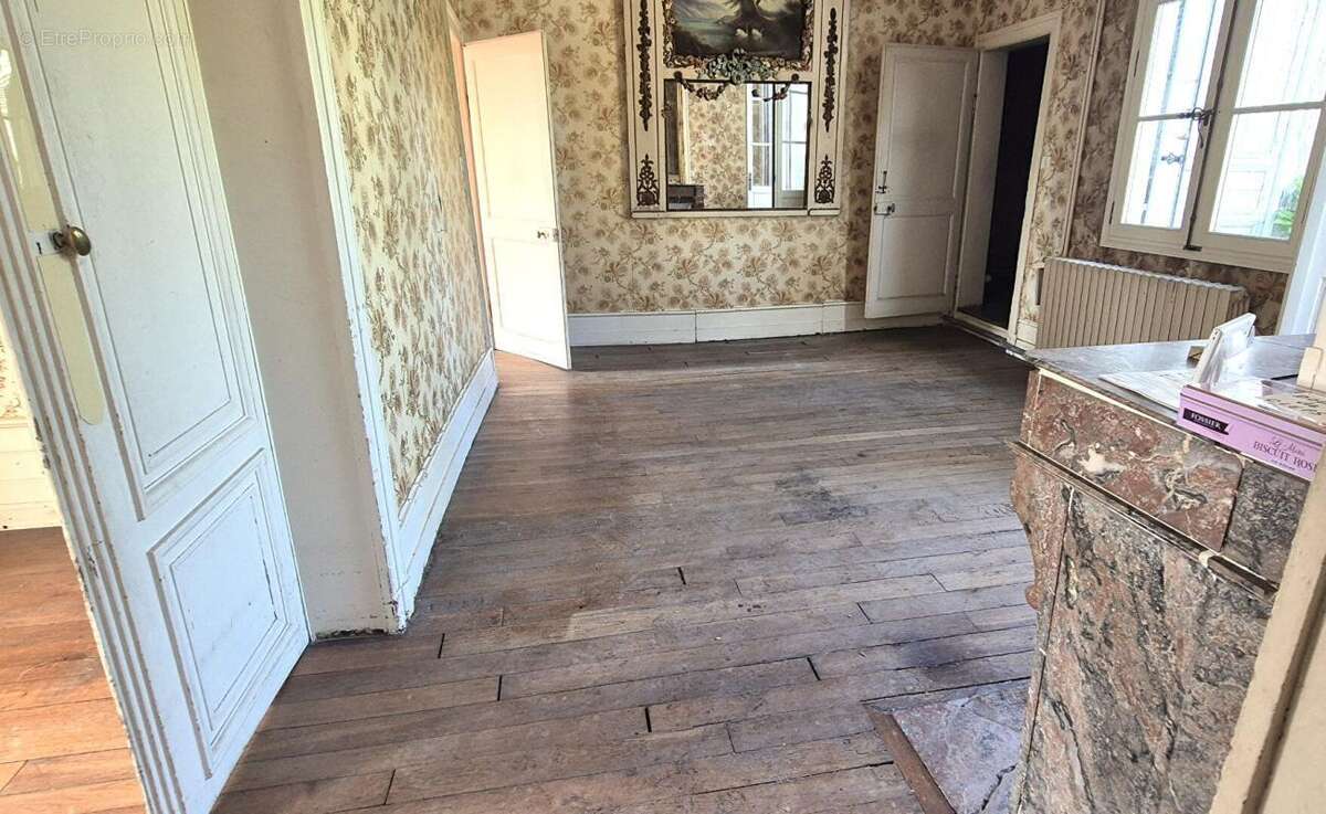 Maison à ECLARON-BRAUCOURT-SAINTE-LIVIERE