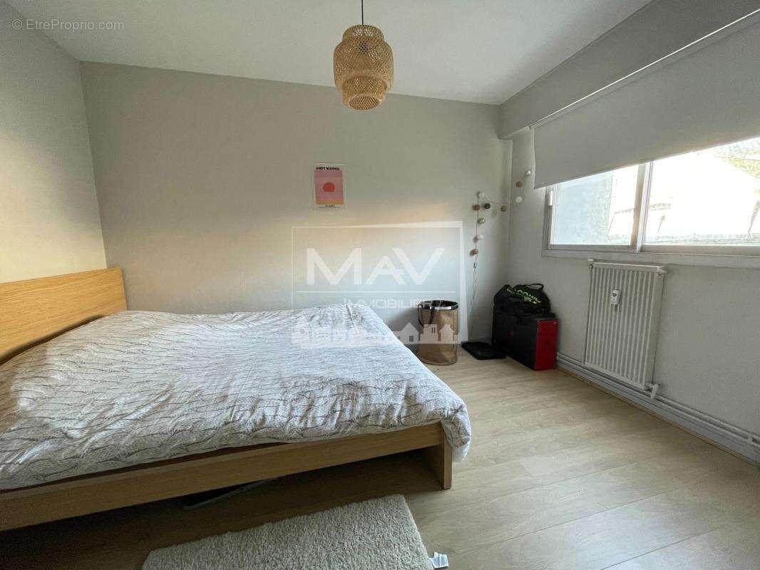 A vendre - t2 balcon - lille republique beaux arts - photo 6