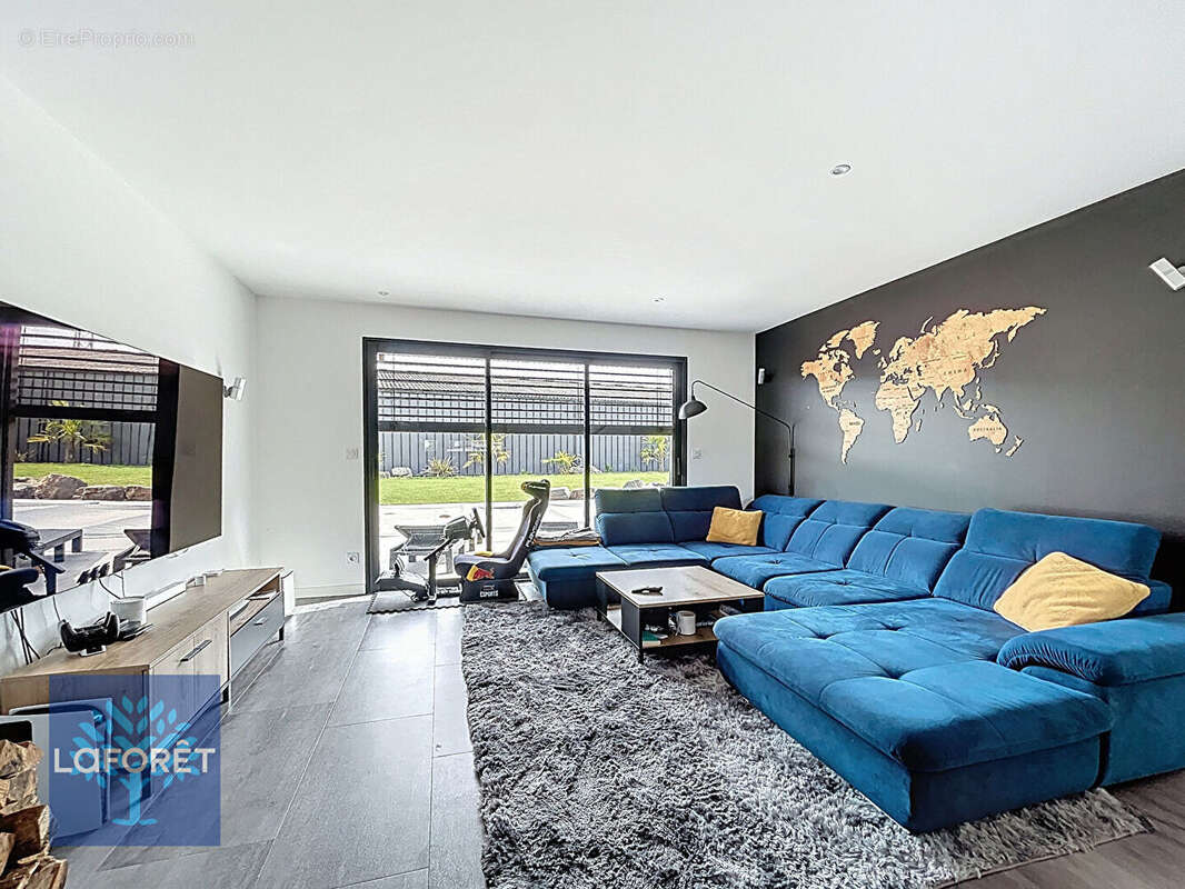 Maison à SAINT-BRICE-EN-COGLES