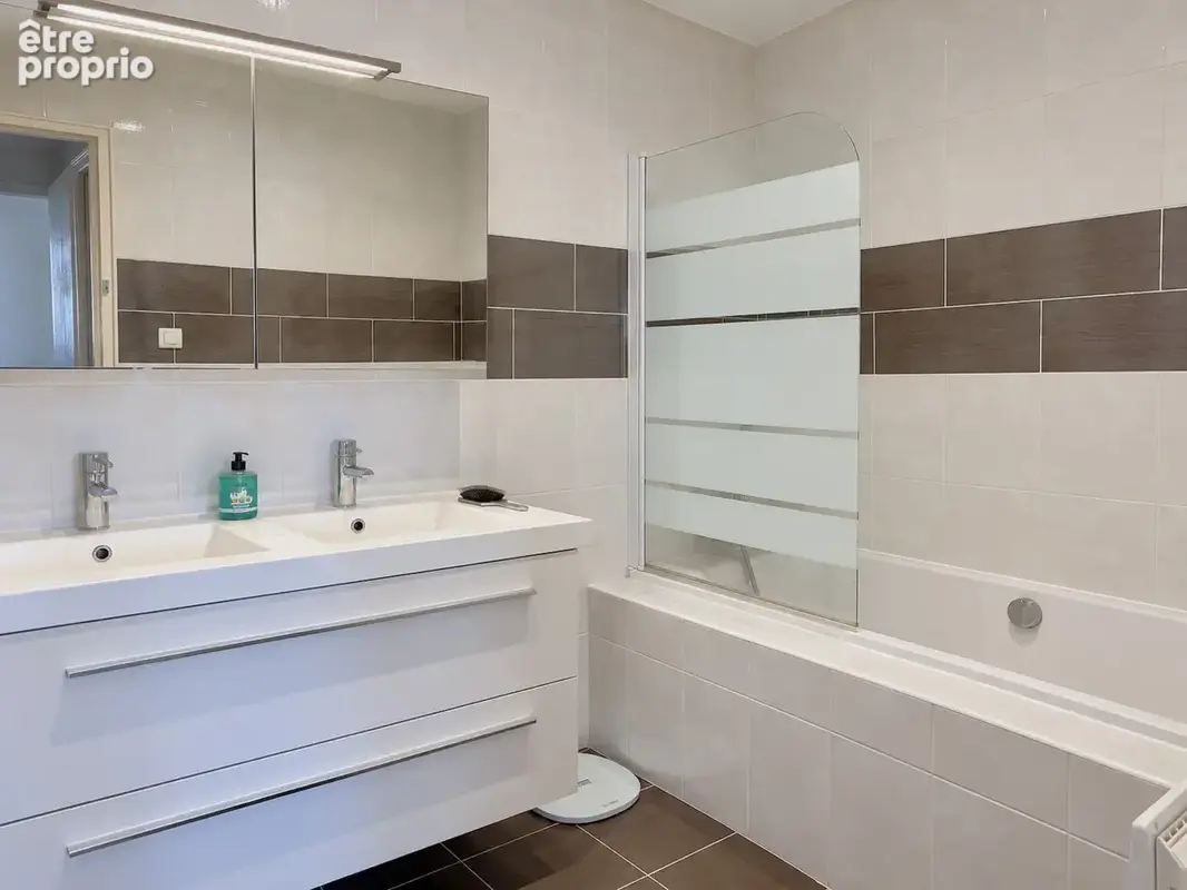 Un appartement au dernier etage, t3 avec vue degagee, a perpignan sud - photo 7