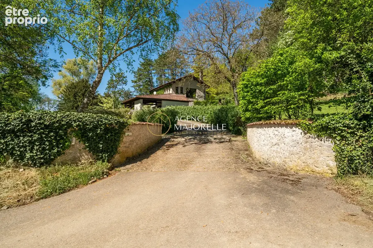 Propriété familiale 285 m² , 4 suites ,Parc arboré 2 hectares - photo 12
