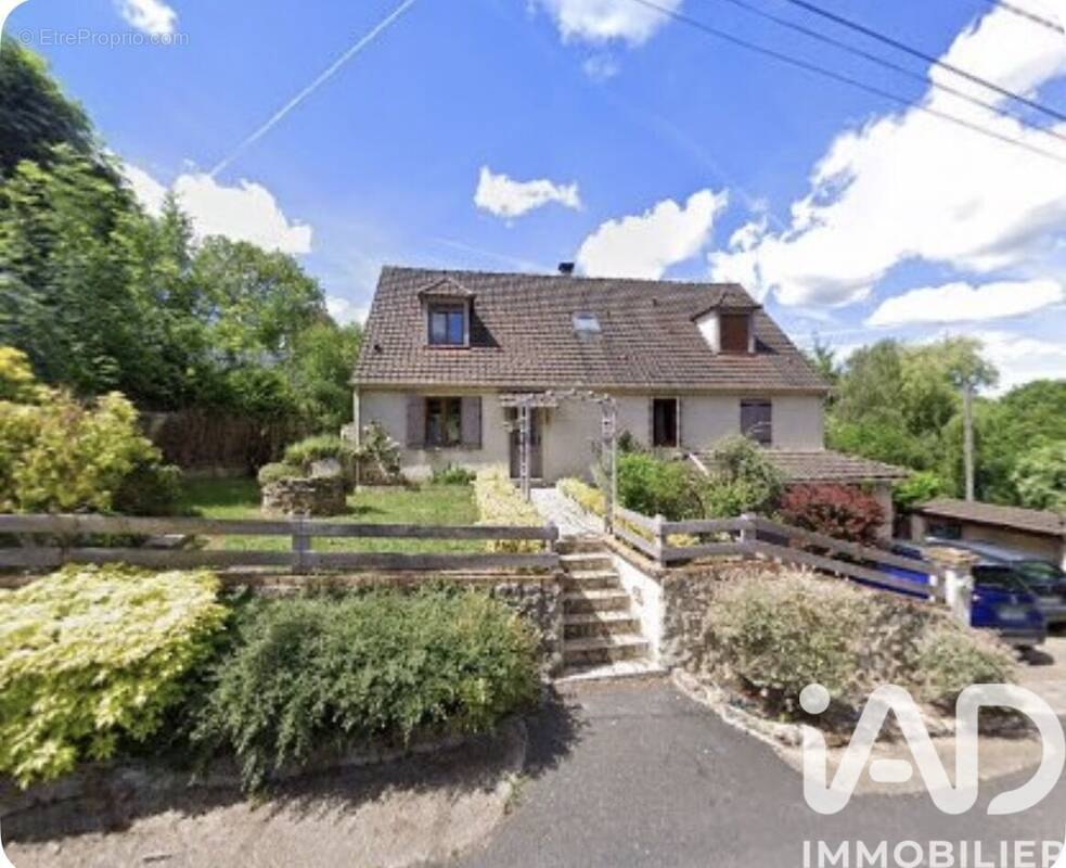 Photo 1 - Maison à LA CELLE-SUR-MORIN