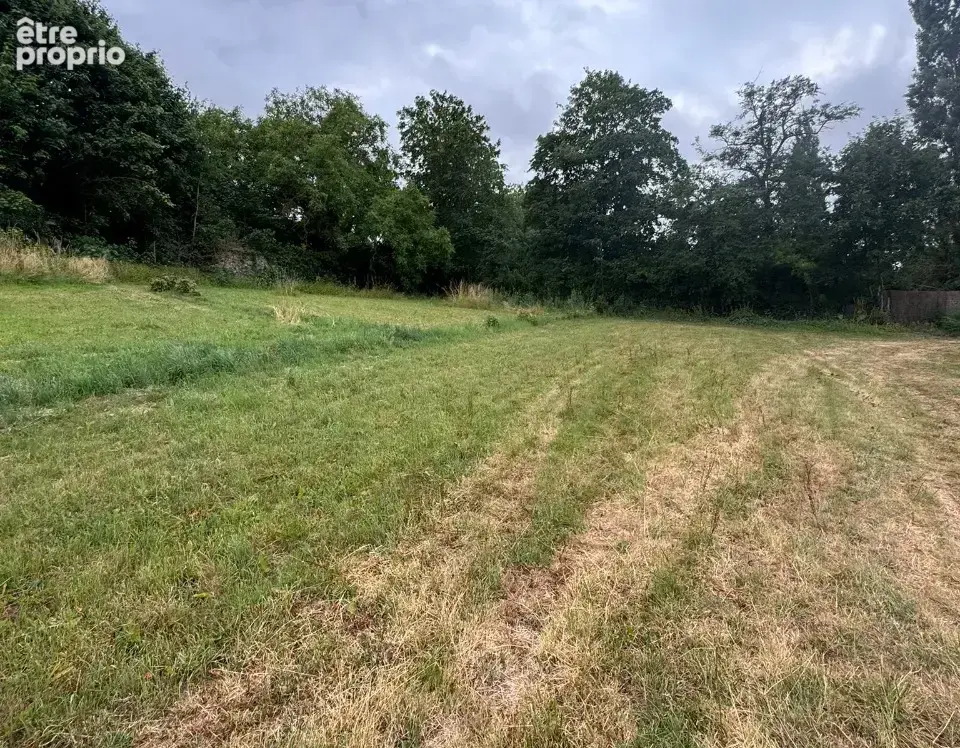 Terrain à SAINT-LUBIN-DE-LA-HAYE
