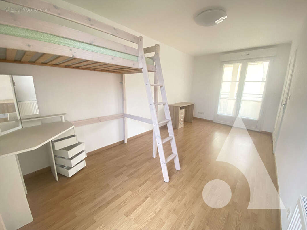 Appartement 2 chambres - centre ville crepy en valois - loggia - photo 4