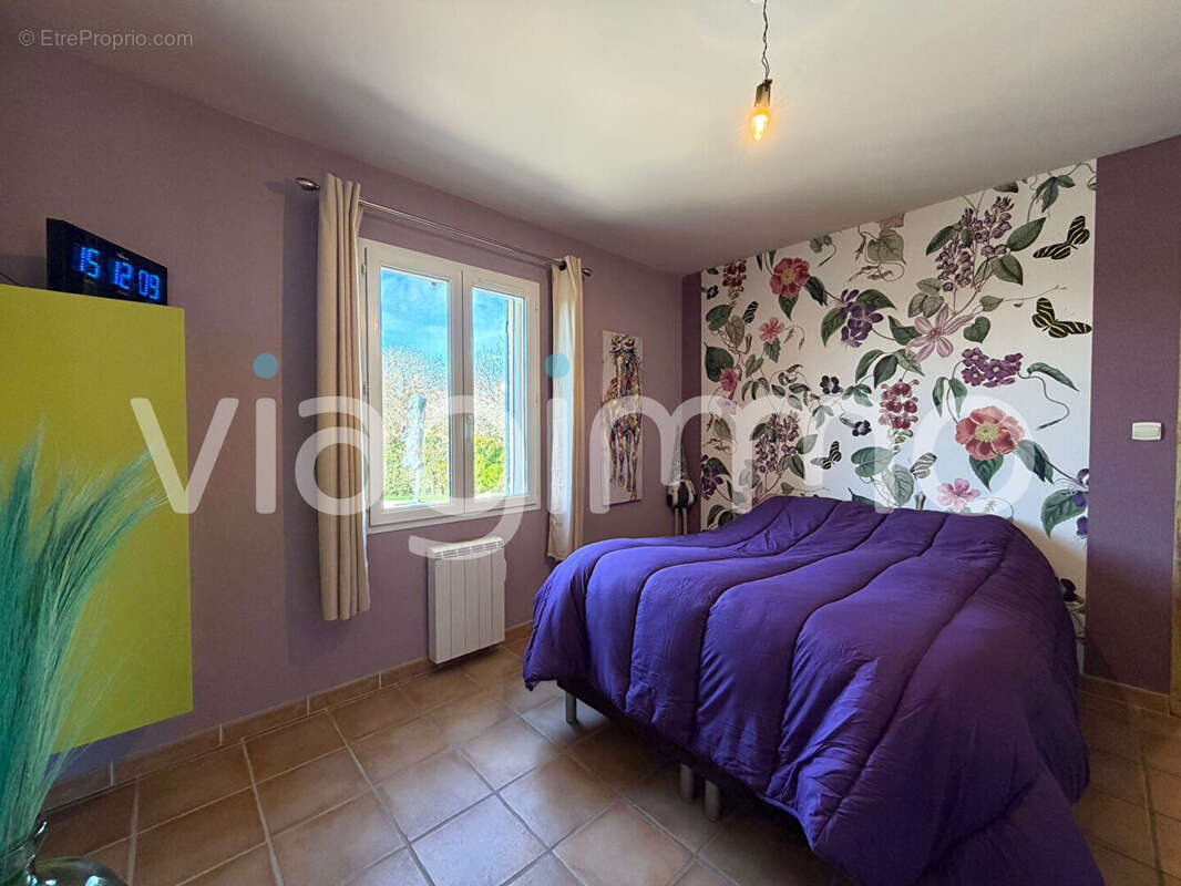 Maison à VALREAS