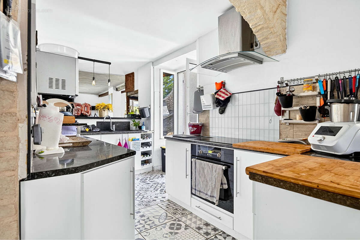 Maison de charme en coeur de village - 167 m2 - Résidence principale + studio indépendant - photo 2