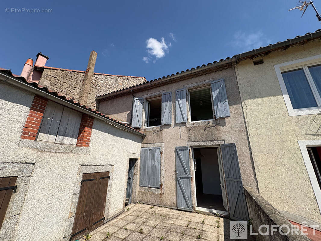 Maison Saugues 6 pièce(s) 117 m2 - photo 2