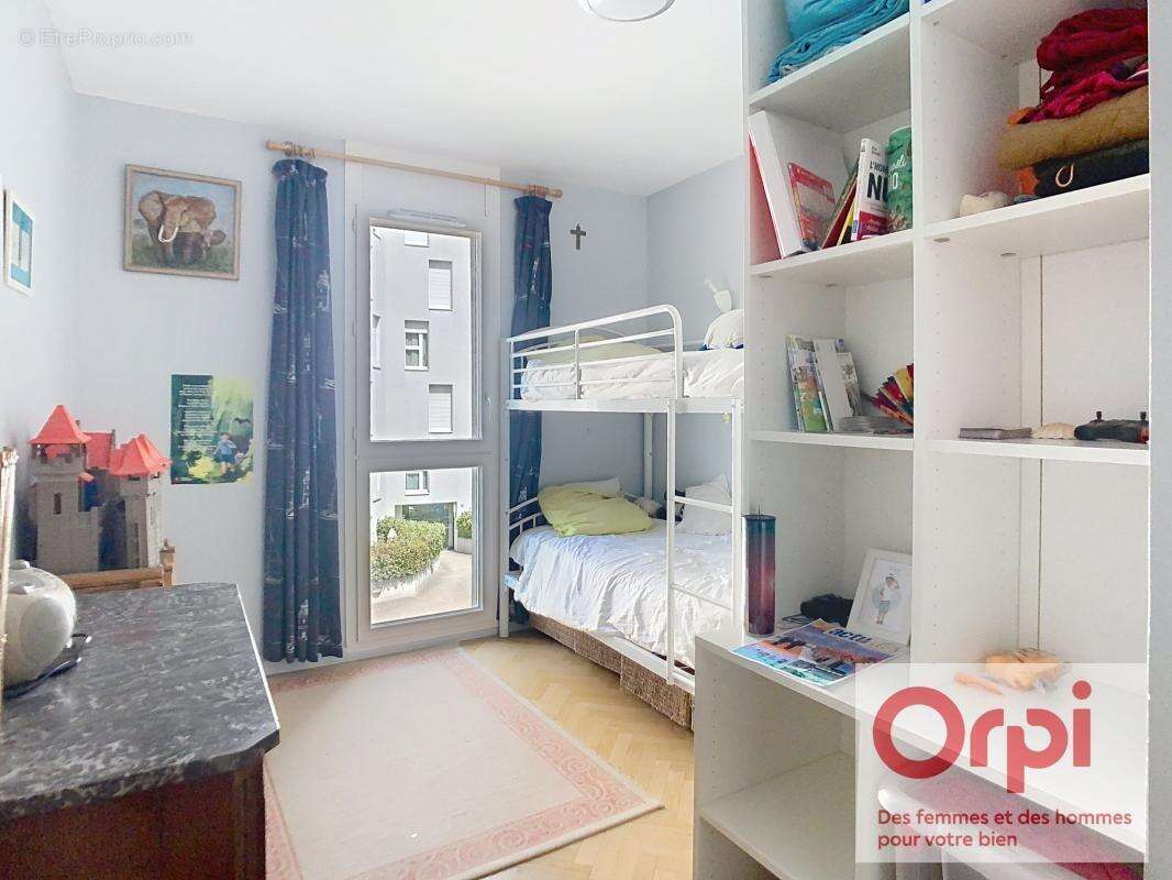Appartement à ISSY-LES-MOULINEAUX