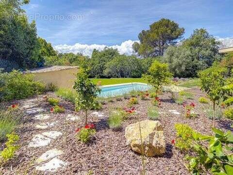 Maison à MOUGINS