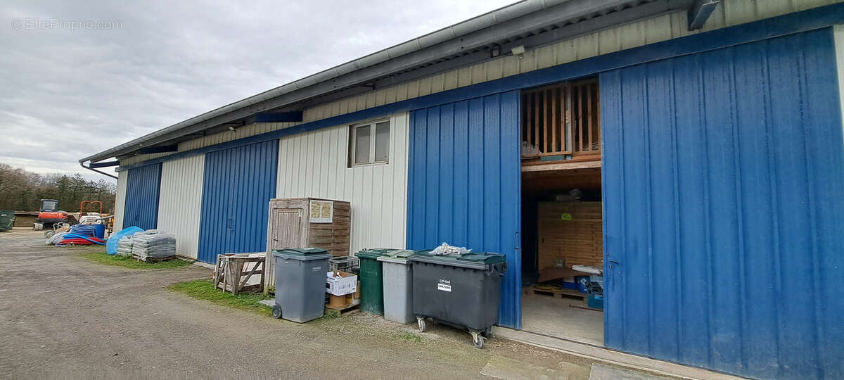 Commerce à PONT-L&#039;ABBE-D&#039;ARNOULT