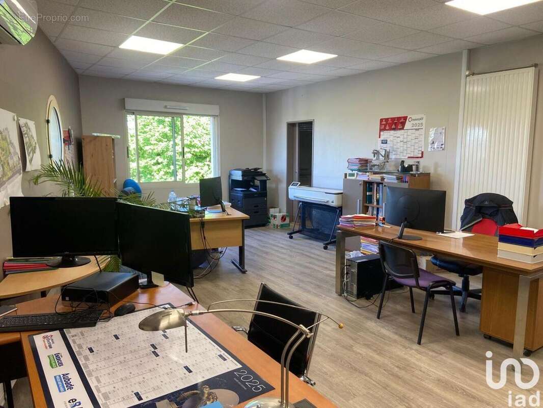 Photo 4 - Commerce à POCE-SUR-CISSE