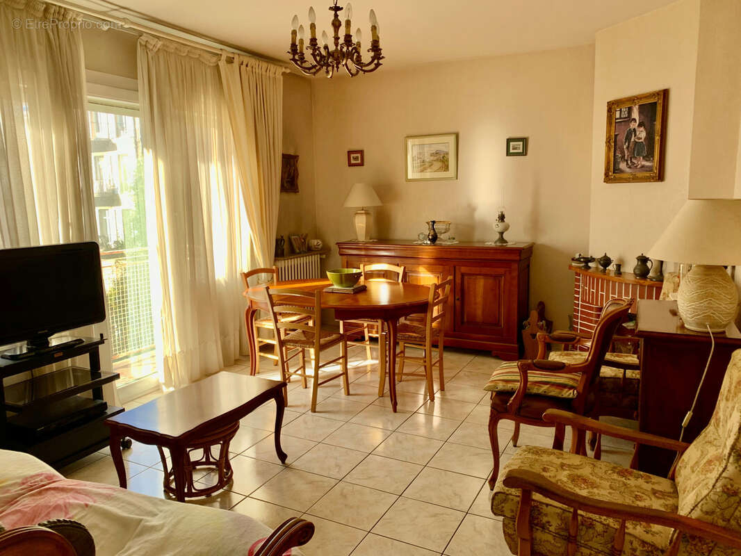 Appartement à MARSEILLE-8E