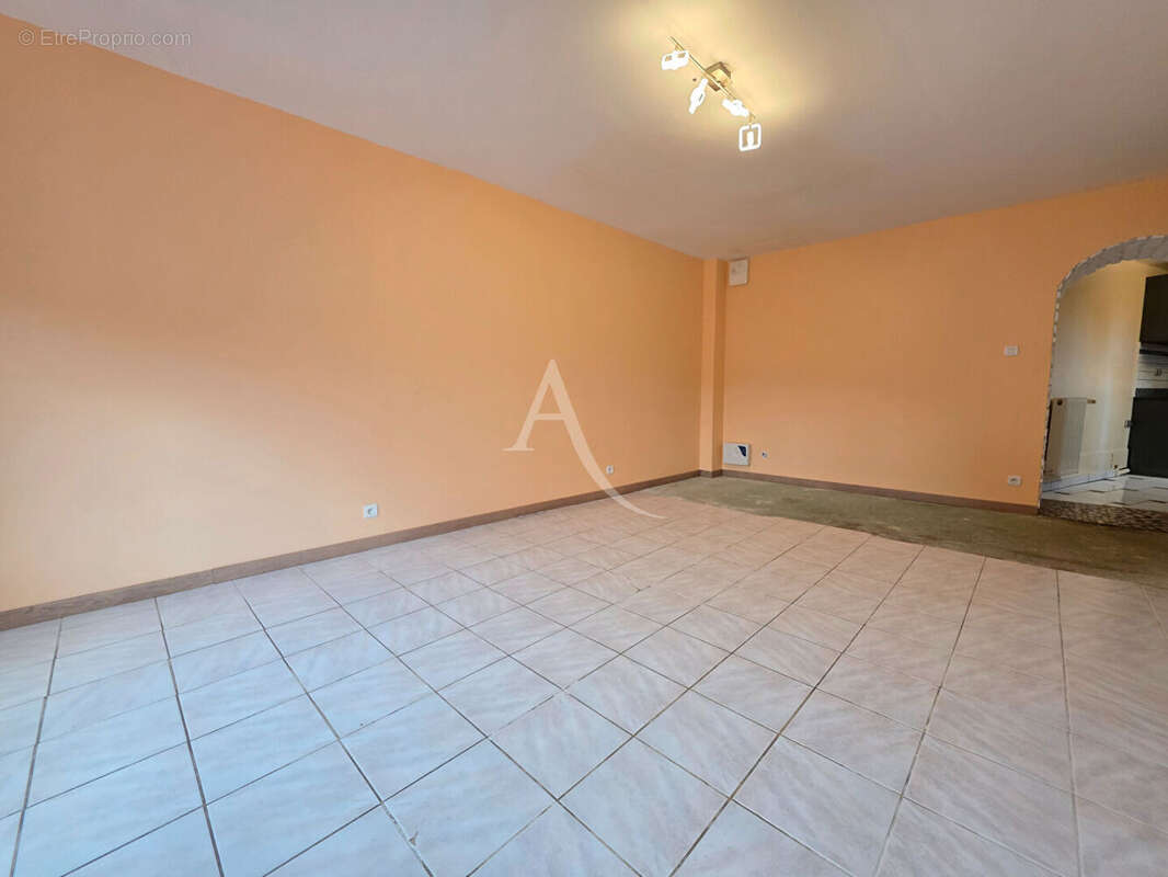 Maison à MAY-EN-MULTIEN