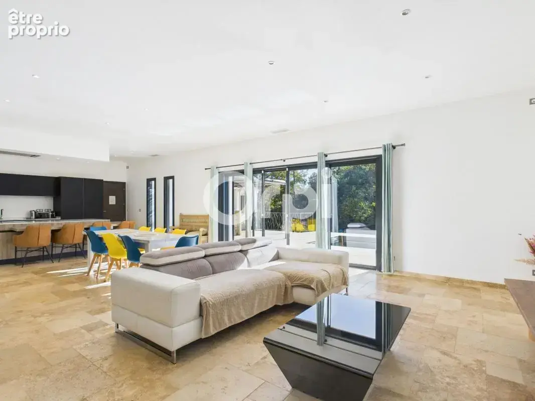 Villa plain-pied - prestations haut de gamme - double garages spacieux - pool-house avec cuisine d'été - neuf - calme absolu - s - photo 8