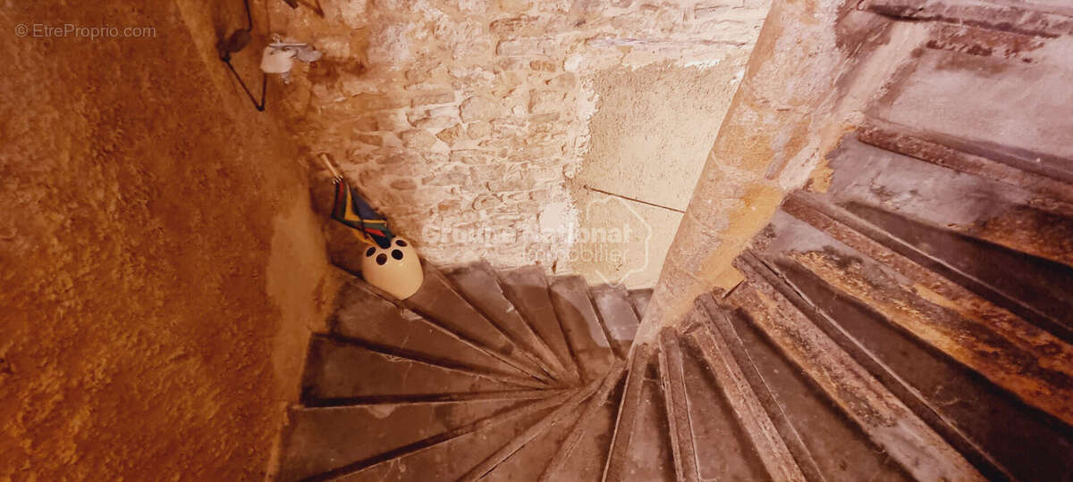 Maison à BAGNOLS-SUR-CEZE