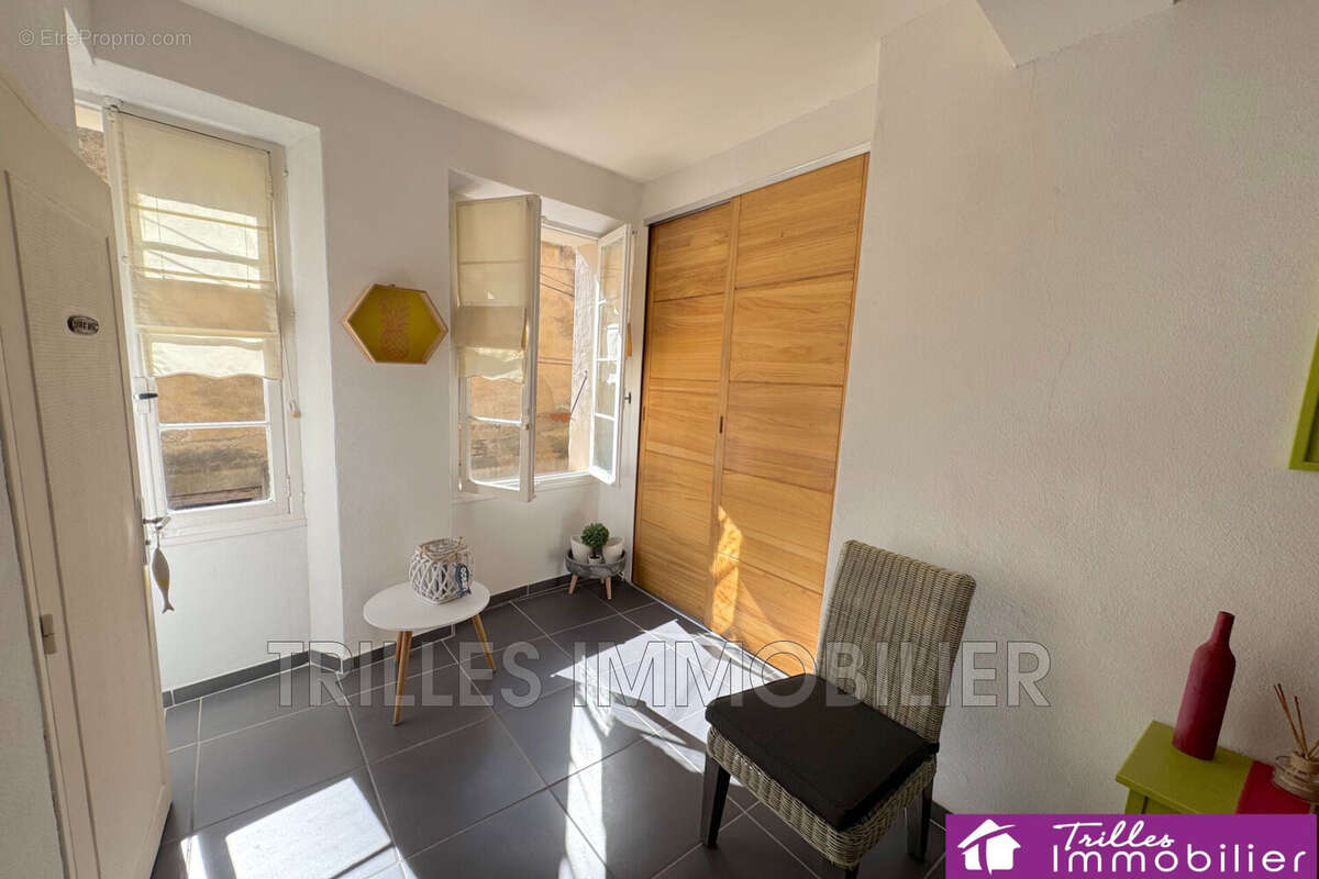 Maison à SAINT-LAURENT-DE-LA-SALANQUE