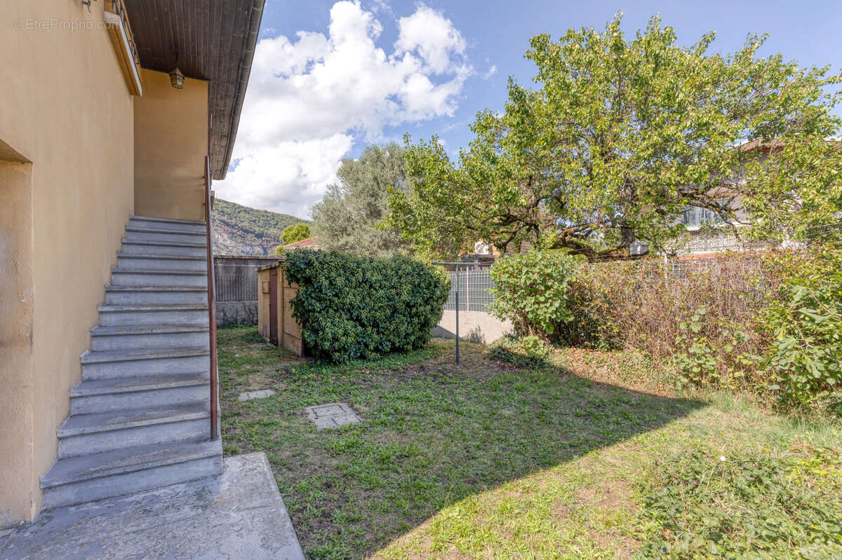 Maison à LE PONT-DE-CLAIX