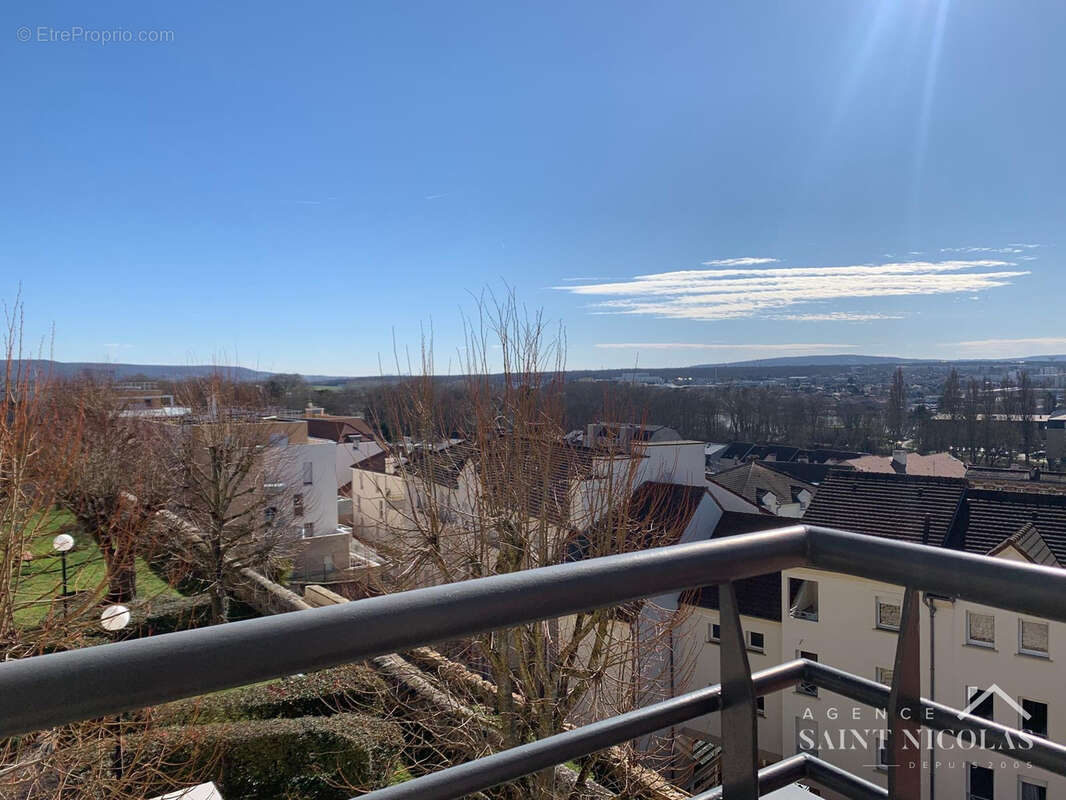 Appartement à MEULAN