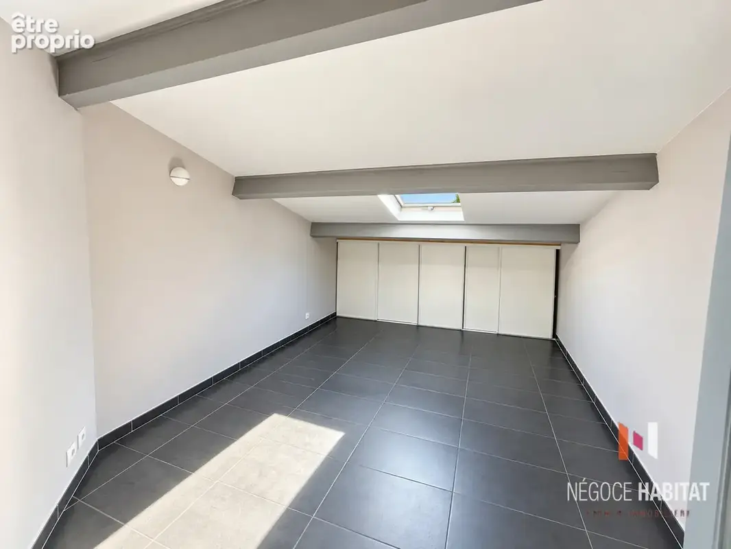 Appartement T5 85 m2 avec terrasse, garage et parking - photo 10