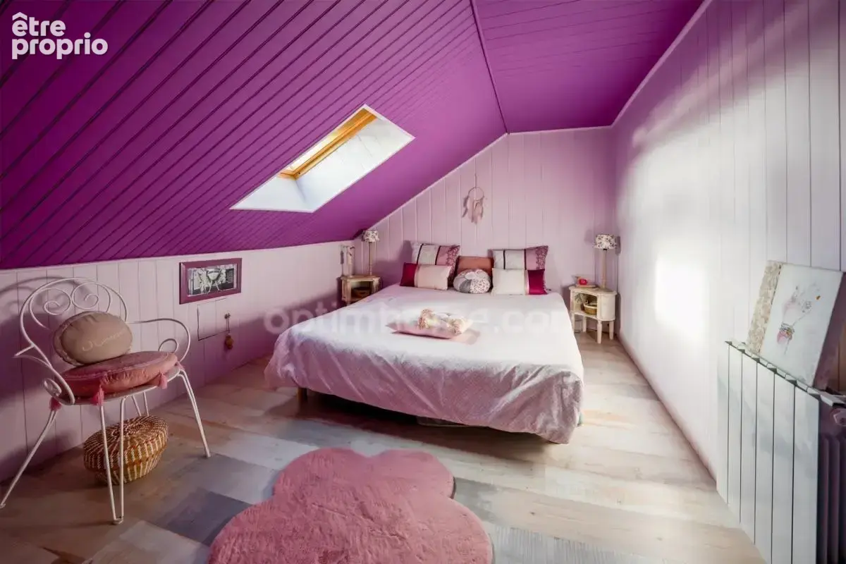 Maison en pierre de Loire à Saumur avec piscine, dépendances et terrain de 8 147m2 - photo 8