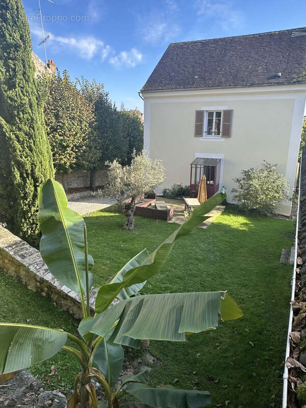 Maison à LE MEE-SUR-SEINE