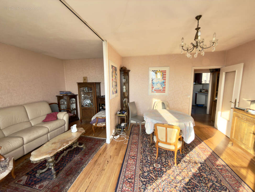 Appartement 62 m² à Asnieres-Sur-Seine  - photo 3