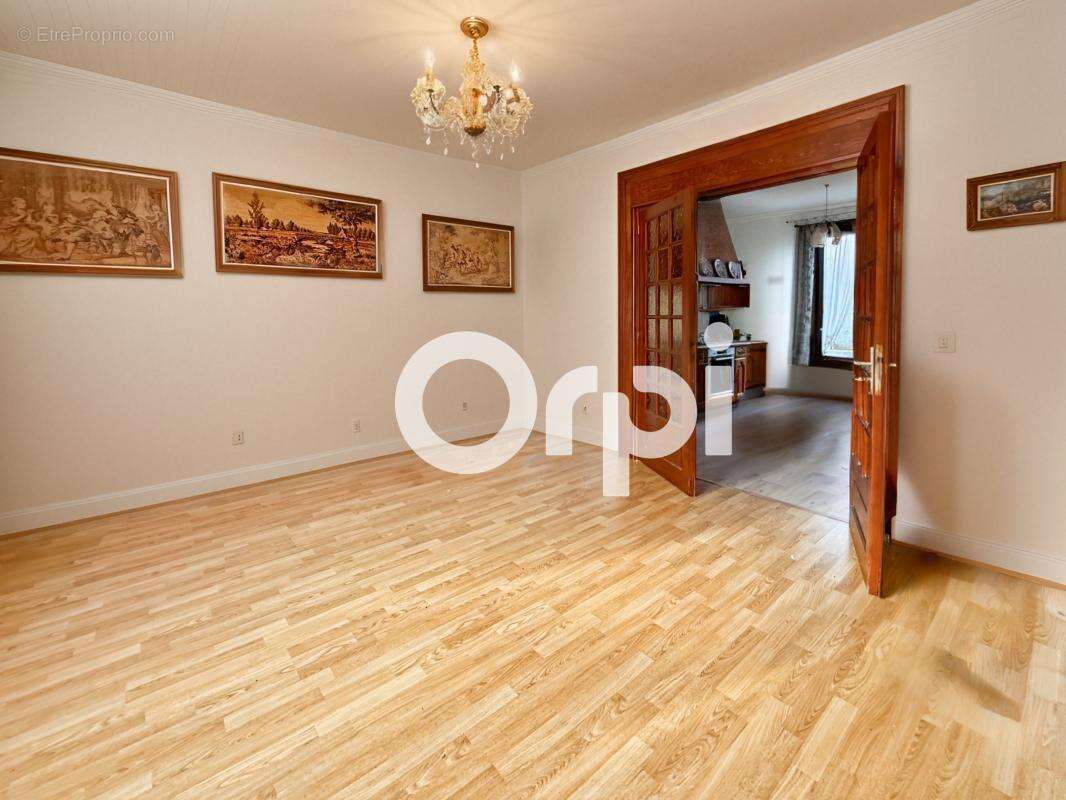 Maison à SAINT-MARTIN-BOULOGNE