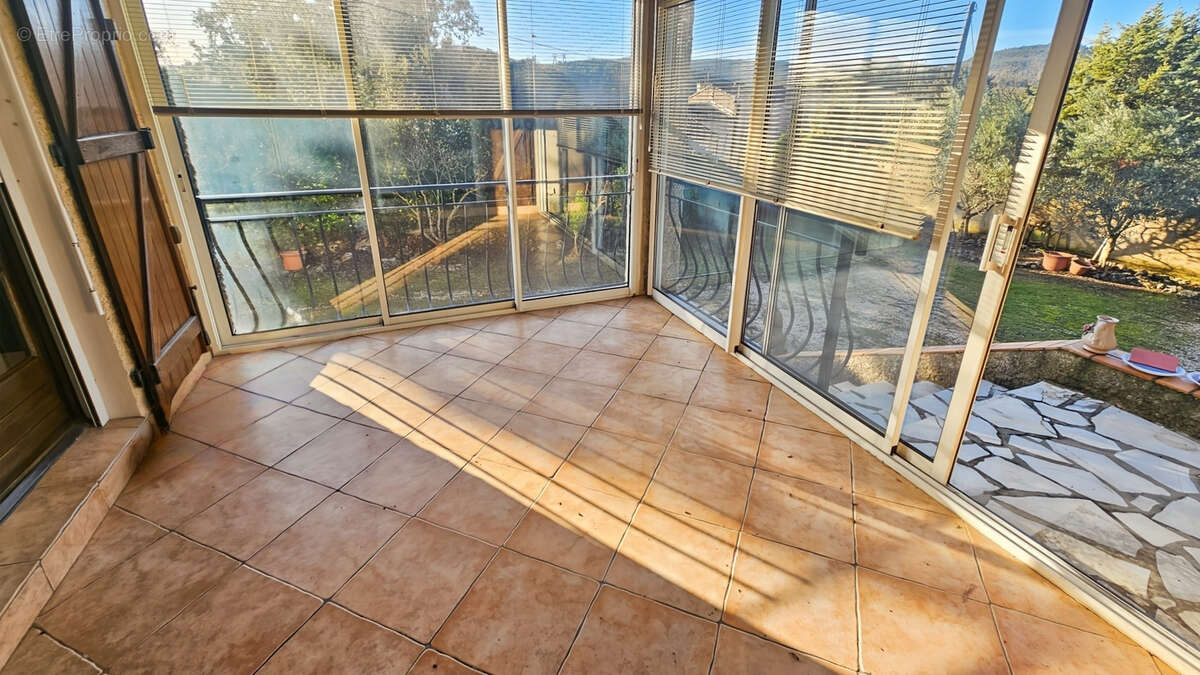 Maison à SAINTE-ANASTASIE-SUR-ISSOLE