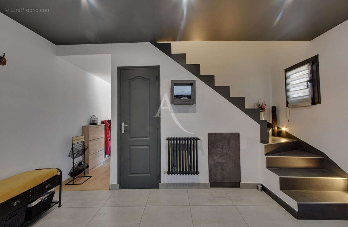 Maison individuelle 7 pièces - superbes prestations ! - photo 6