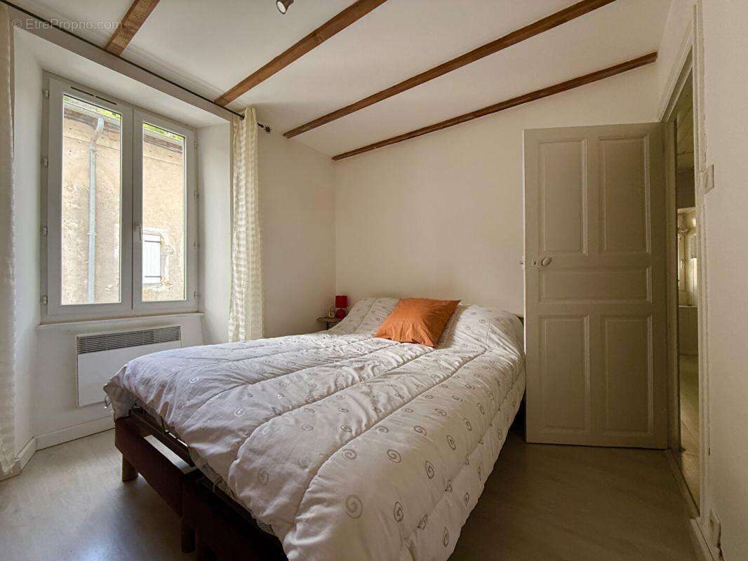Maison à JAUJAC