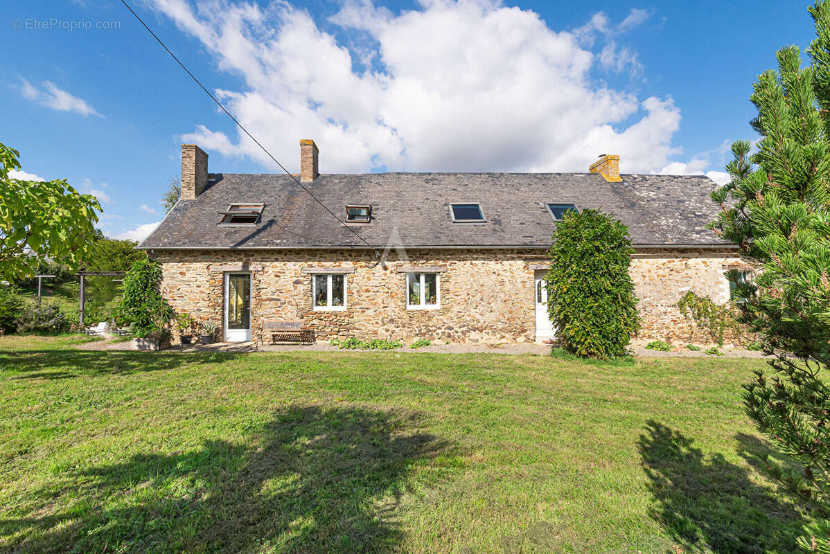 Maison à SAINT-DENIS-D&#039;ANJOU