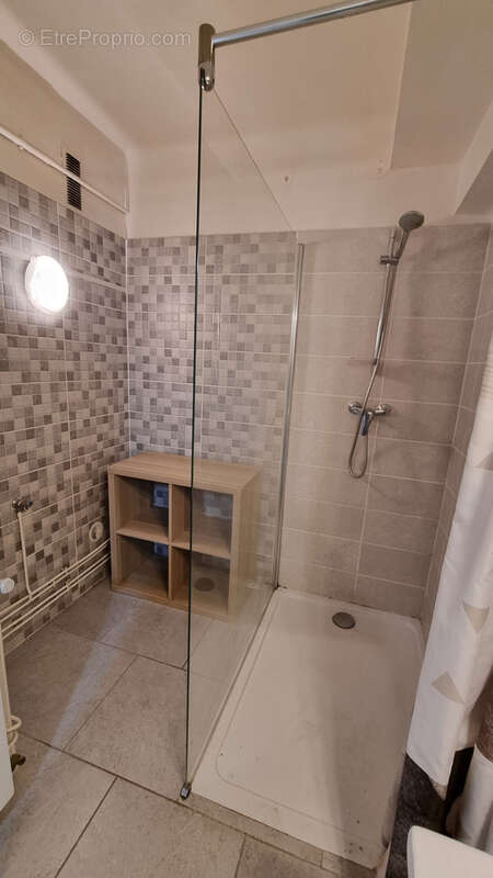 Appartement à LAMALOU-LES-BAINS