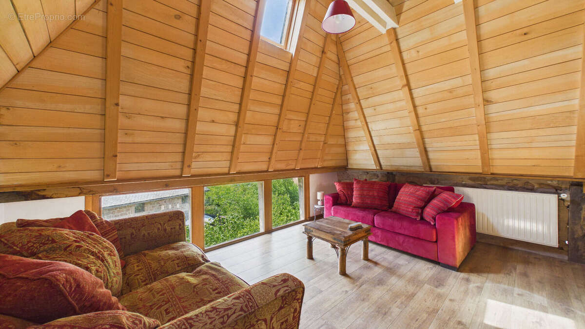 Maison Villecomtal 5 pièces 150 m2 + 76m²  aménageable sur 585 m² de terrain - photo 7