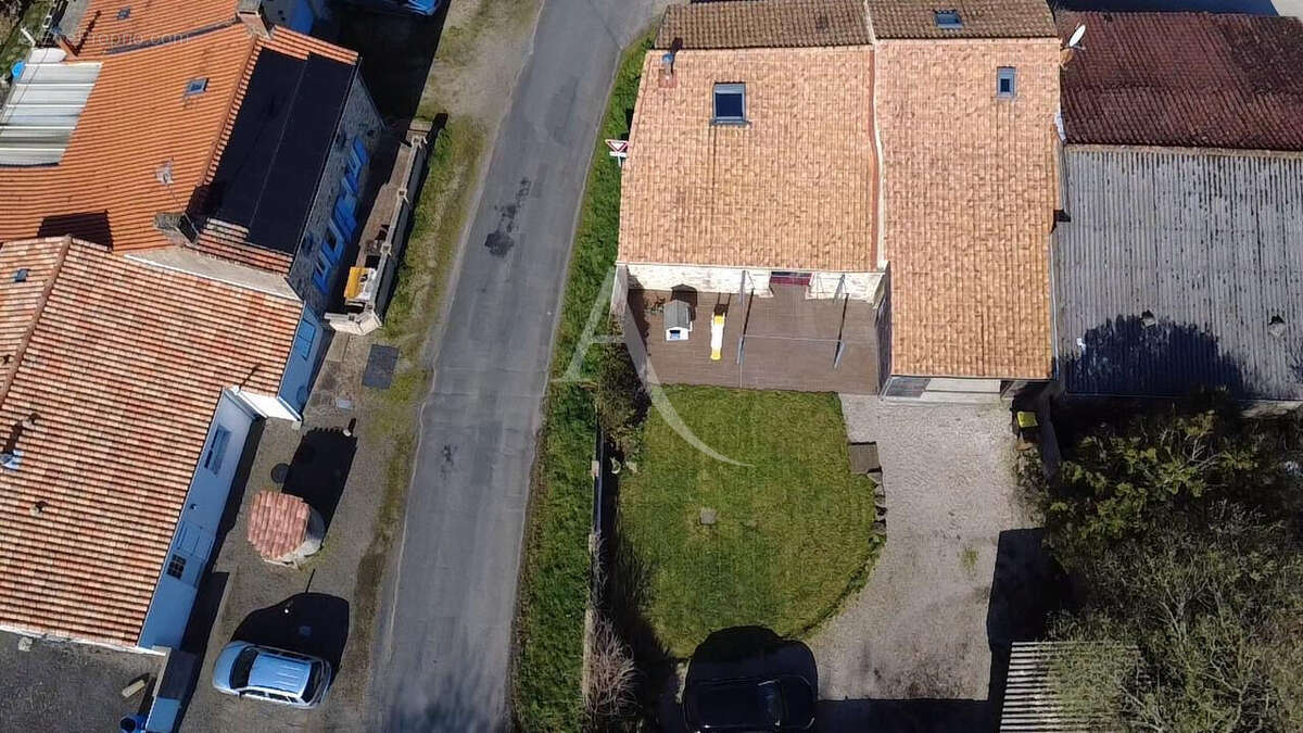 Maison à SAINTE-FLAIVE-DES-LOUPS