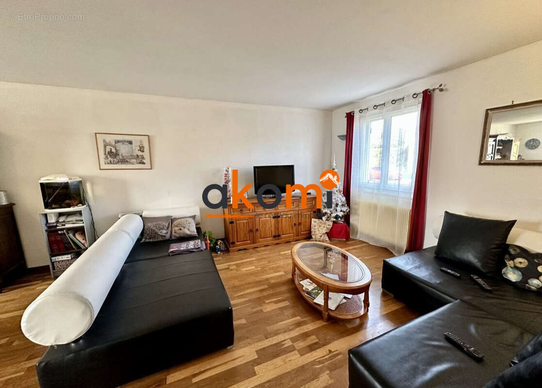 Maison à JOLIVET