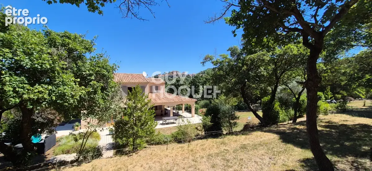 Mimet, Propriété de 267 m2 env sur terraIn de 4.124 m2 avec piscine - photo 1
