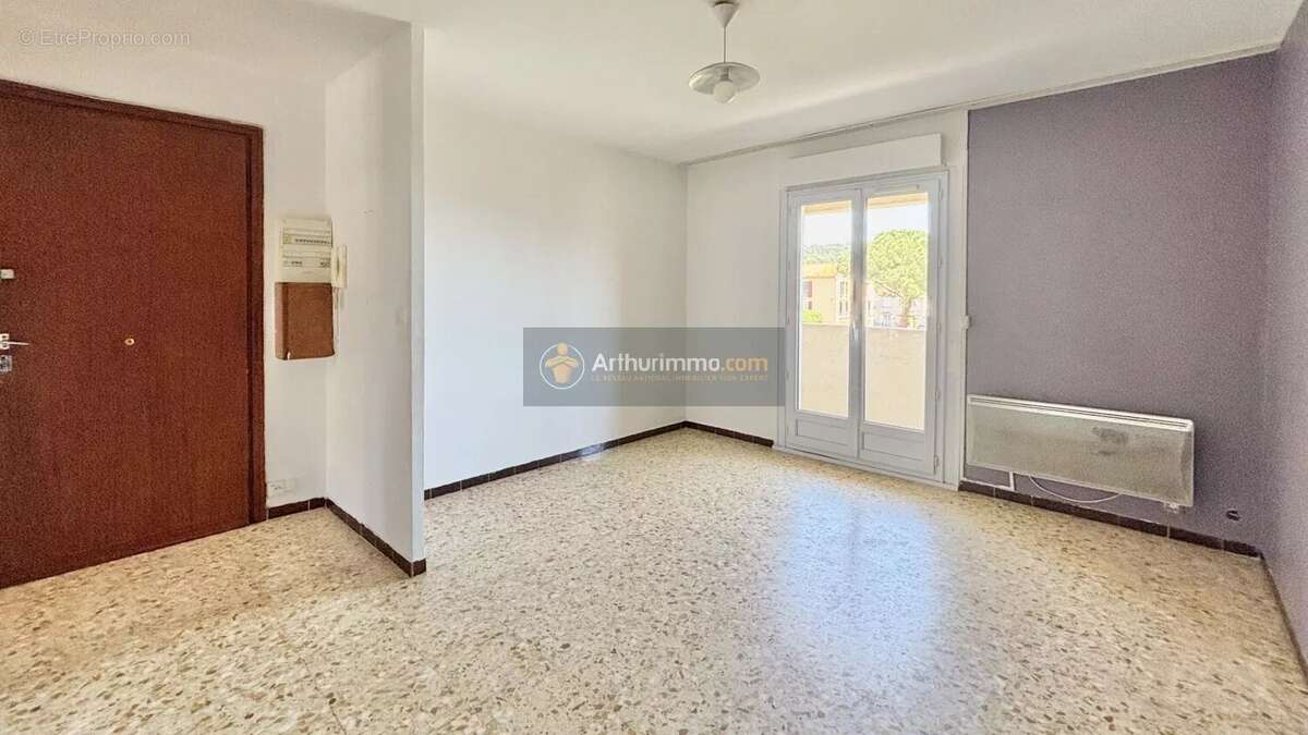 Appartement à LE MUY