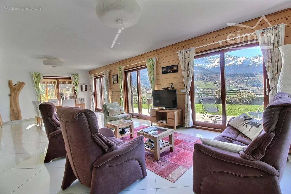 Maison à LES ADRETS